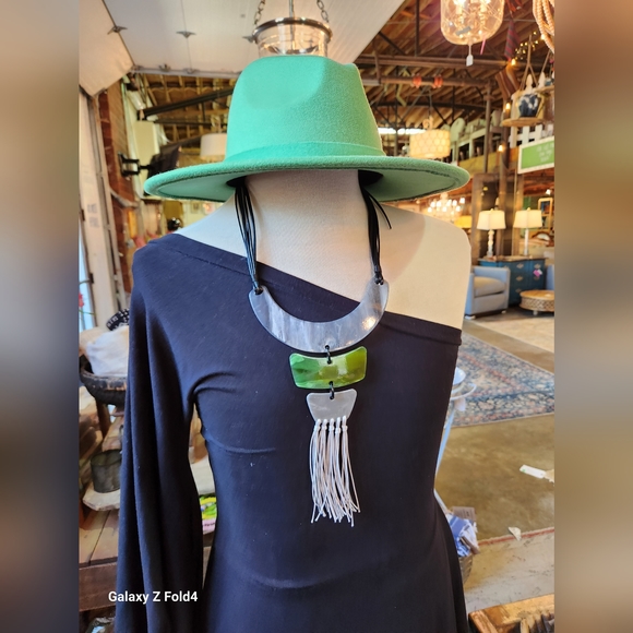 Fresh Green Fedora - Felt Construction 👒 Unisex - Picture 3 of 15